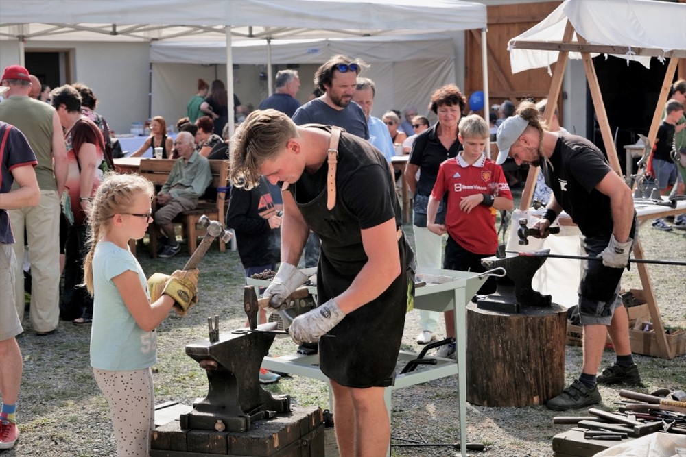 Šmeralův statek - Centrum tradiční lidové kultury v Třebíči seznamuje s bohatými lidovými tradicemi a jedinečnou kulturou na obou stranách česko – rakouské hranice. 