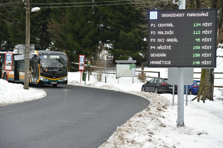 Řidiči již mohou využívat systém informující o stavu dopravy v Bedřichově a Janově nad Nisou 