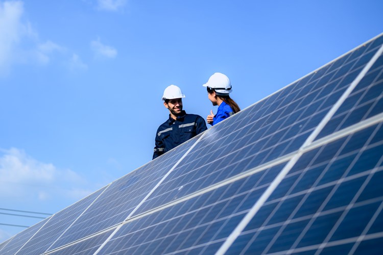 Fotovoltaická elektrárna na ZŠ a MŠ Železného