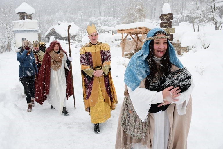 Živý Betlém v zoo a adventní dílny 