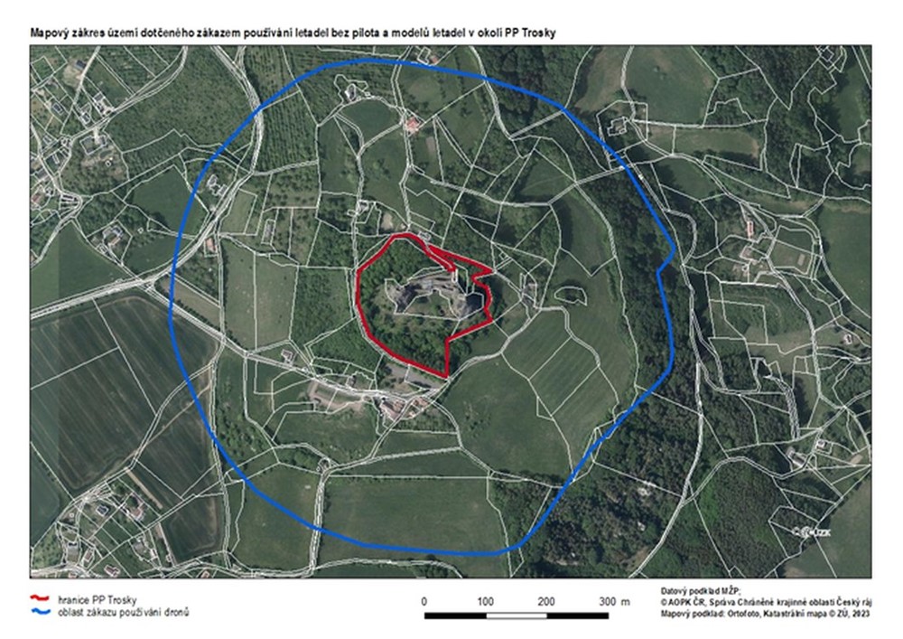 Popis: Mapový zákres území dotčeného zákazem používání letadel bez pilota a modelů letadel.