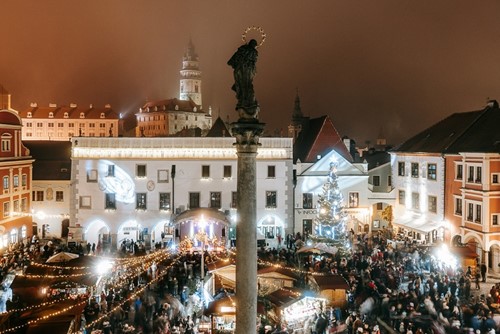 Adventní čas v Českém Krumlově s extra porcí světel
