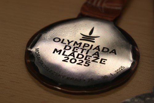 Třinec ožije speciální atmosférou zahajovacího ceremoniálu. Sportovci budou bojovat o ručně kované medaile