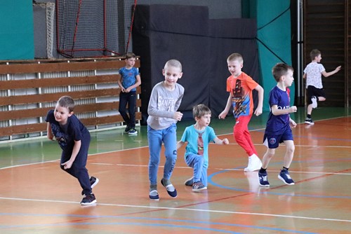 Tělocvična na Velké Dlážce dostane novou podlahu, ta stará slouží bezmála třicet let
