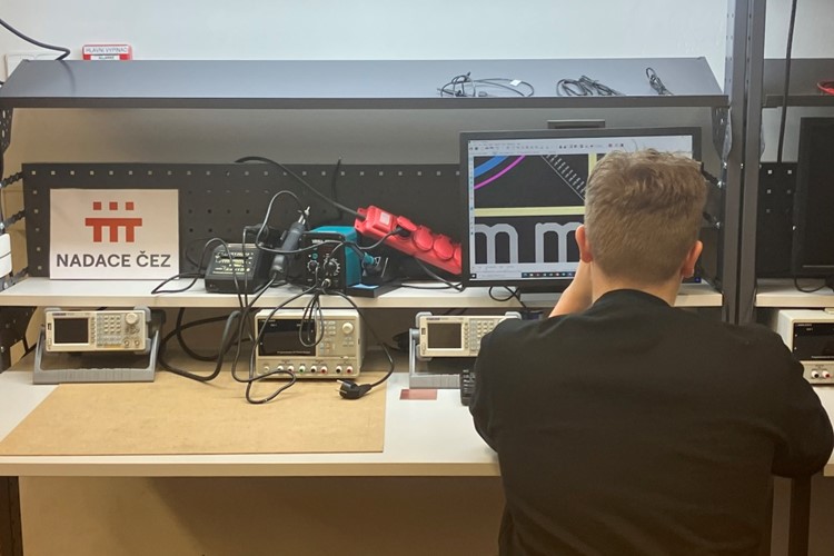 Střední průmyslová škola elektrotechnická a Vyšší odborná škola Pardubice se pyšní moderní učebnou