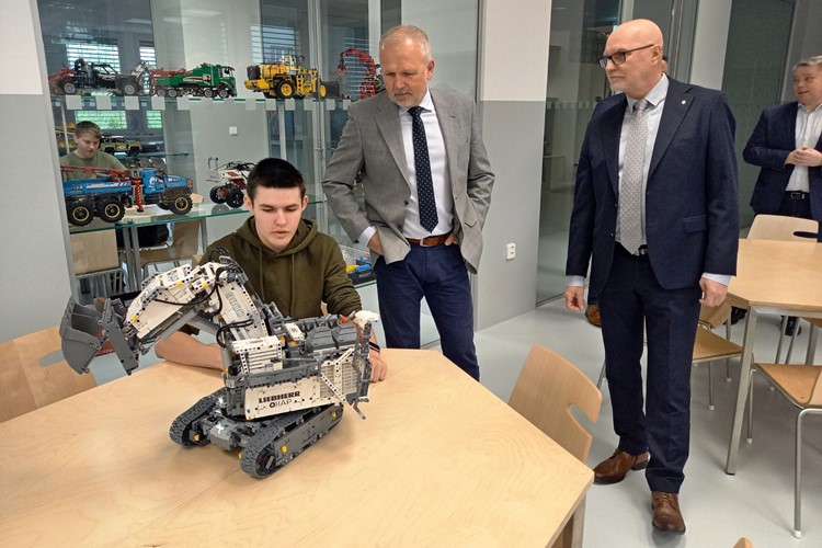 Havířovská technika na Lidické má nové moderní učebny