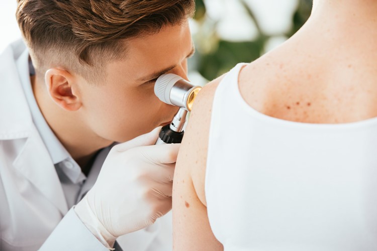 Bezplatné vyšetření znamének v 15 městech dnes začíná v Opavě