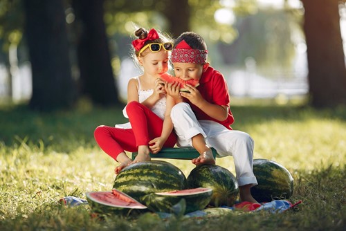 Žloutenkou se může dítě nakazit i z neumytého ovoce