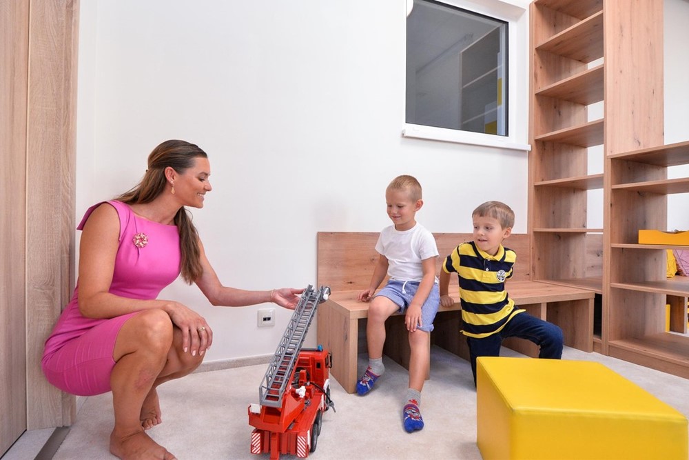 Křimická školka se rozrostla o novou třídu, klubovnu i kanceláře.