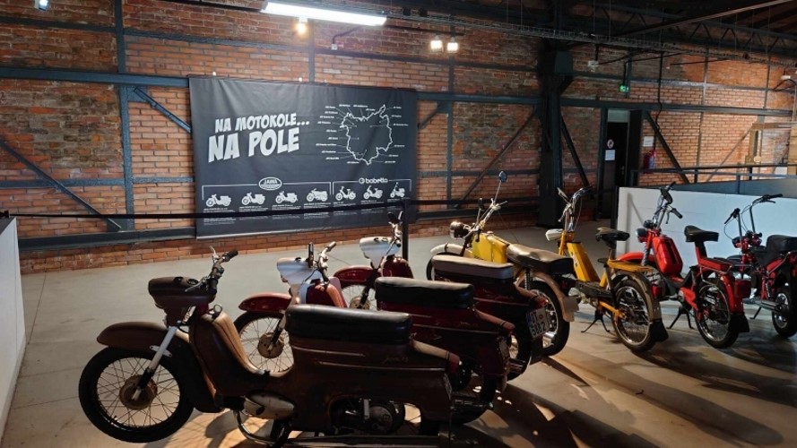 Výstava Na pole – na motokole