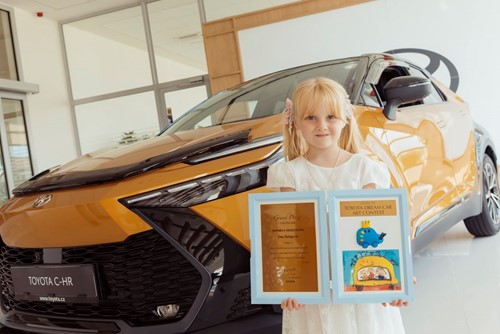 Mezinárodní úspěch: Čtyřletá česká malířka vyhrála v soutěži Toyota Dream Car 5000 dolarů