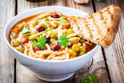 Vaříme s dětmi: Italská polévka Minestrone