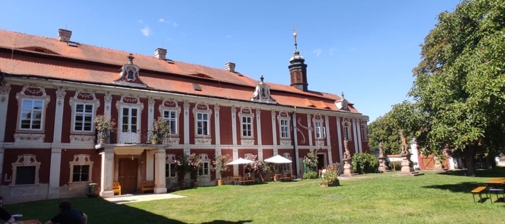 Prohlídky nejen pro zvídavé návštěvníky na zámku Stekník