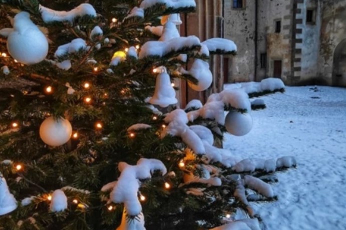 Advent na zámku Benešov nad Ploučnicí