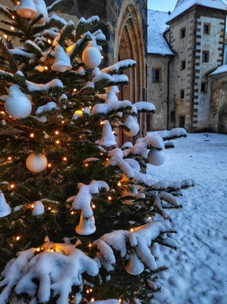 Advent na zámku Benešov nad Ploučnicí