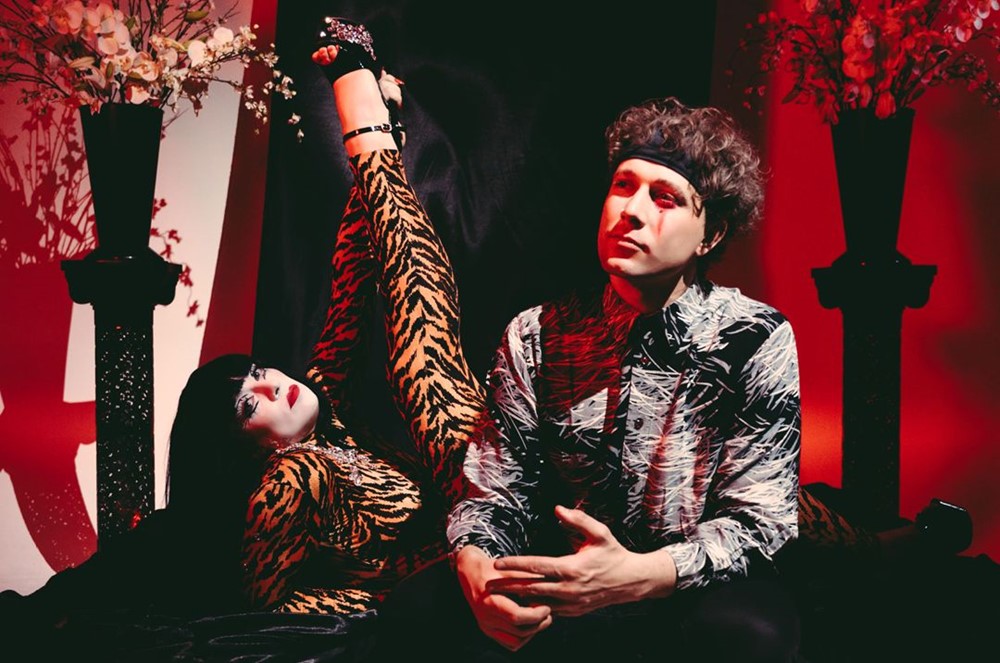 Únorovou sérii klubovek uzavře skotská pop-punková skupina Vukovi se svou kombinací těžkých rockových riffů s melodickými, chytlavými vokály a intenzivním zvukem. Duo 