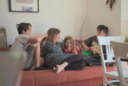 Když děti bolí duše. Na obrazovku míří tři dokumenty o dětském duševním zdraví
