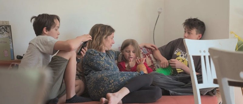 Když děti bolí duše. Na obrazovku míří tři dokumenty o dětském duševním zdraví