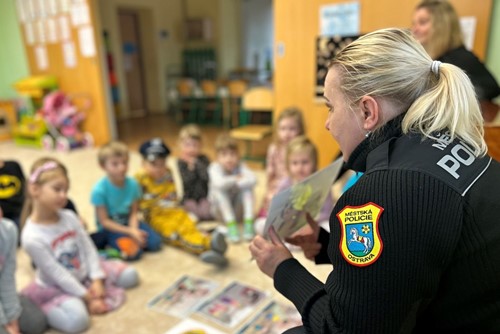 Ostravští strážníci začínají s prevencí již v mateřských školách
