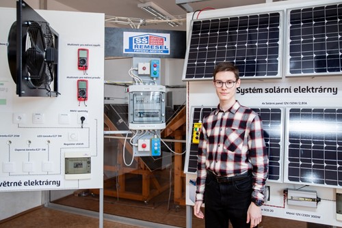Soutěž o nejlepší elektrotechnický projekt vyhrál student SŠ řemesel Frýdek-Místek. Teď jej čeká evropské finále!