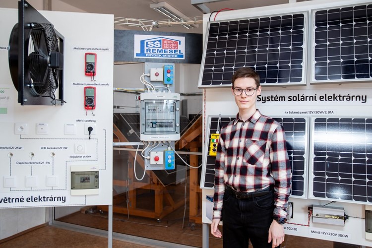 Soutěž o nejlepší elektrotechnický projekt vyhrál student SŠ řemesel Frýdek-Místek. Teď jej čeká evropské finále!