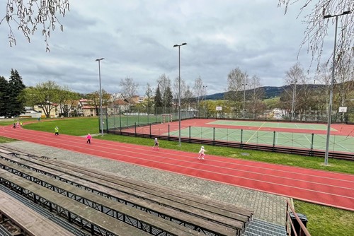 Školní víceúčelové hřiště startuje novou sezónu