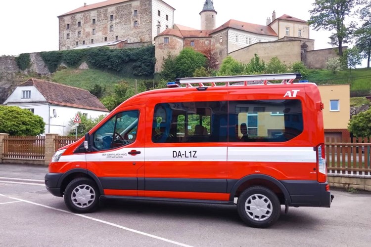 Vánoce, čas splněných přání: Dobrovolní hasiči z Ledče pořádají sbírku pro rodiny s dětmi