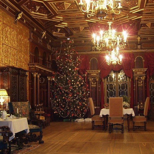 Advent pomalu ťuká na brány hradů a zámků