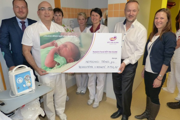 Nemocnice Třinec dostala nový resuscitační přístroj pro předčasně narozené děti