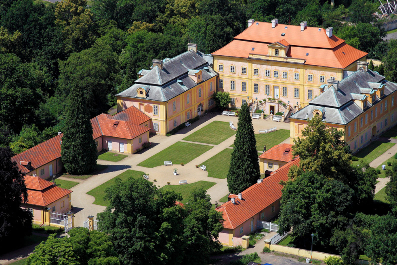 Zámek Krásný Dvůr