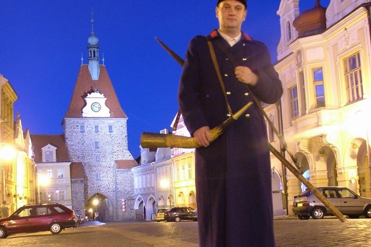 Ponocný tradičně vyjde na domažlické náměstí. Potkáte ho s lucernou a halapartnou