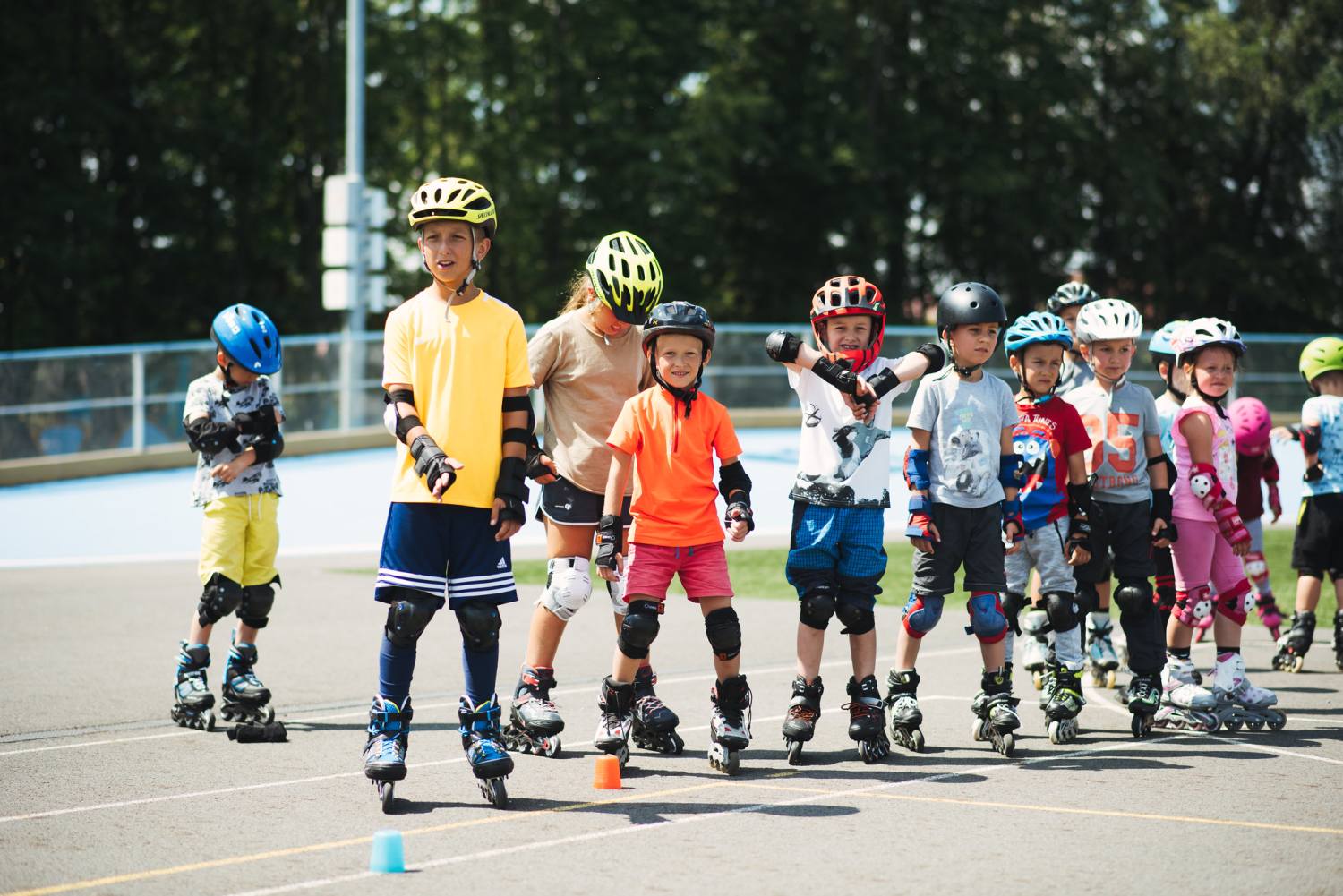 Inline bruslení je sport pro všechny. Bruslit mohou děti i dospělí