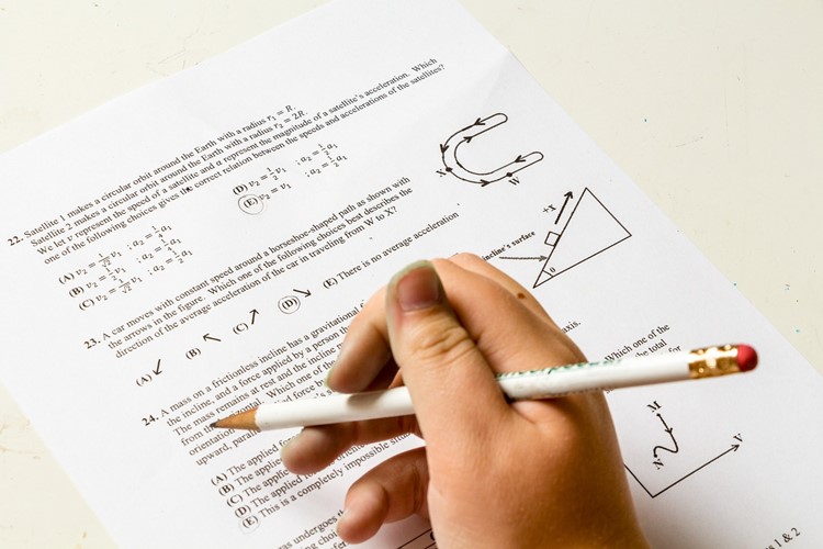 Nejúspěšnější maturantkou na světě je Češka Sára Davidová  