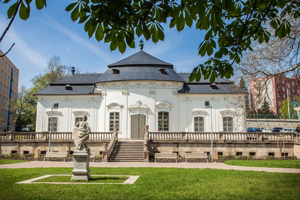 Letohrádek Mitrovských v Brně