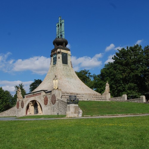 Památník Mohyla míru - Muzeum Brněnska
