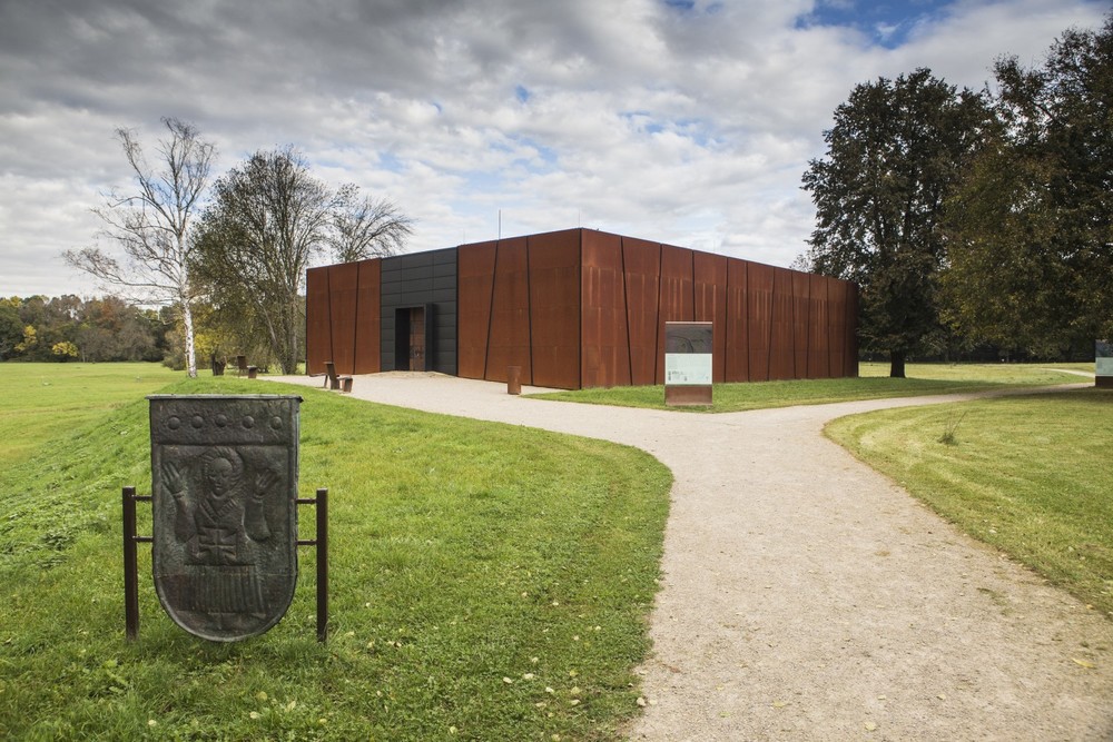 Masarykovo muzeum v Hodoníně – Slovanské hradiště v Mikulčicích