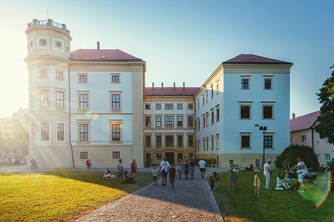 Národní ústav lidové kultury – Zámek Strážnice