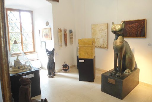 Muzeum kočky na zámku Lnáře