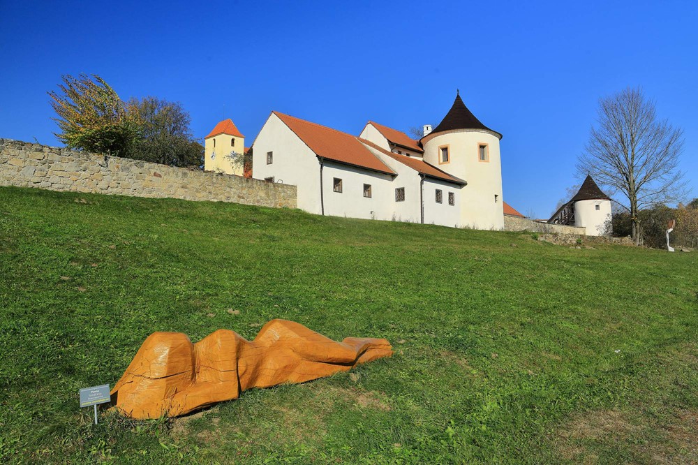 Tvrz Žumberk u Nových Hradů