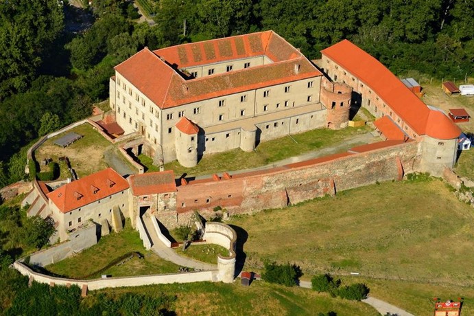 Víkendové denní prohlídky s průvodcem
