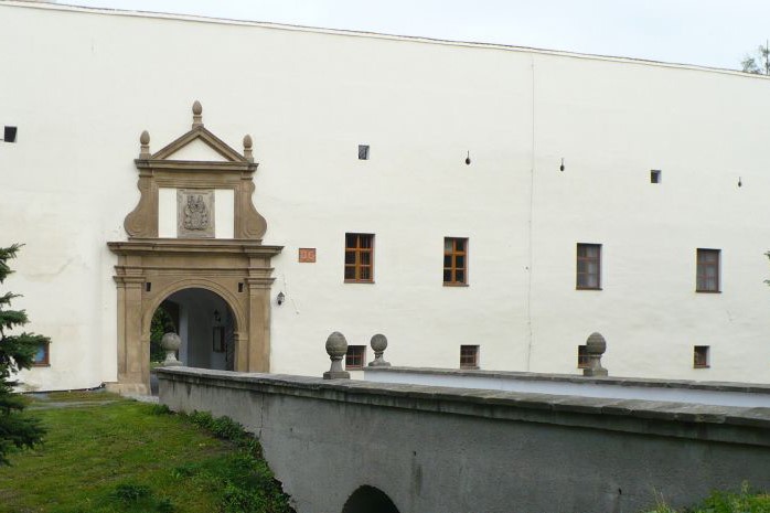 Zámek Dřevohostice.