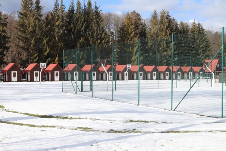 Malé táborníky vystřídají na základně v Čekyni senioři