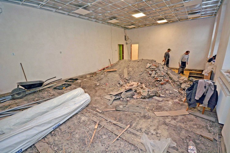 V bohumínské škole pokračují s opravami po loňském požáru