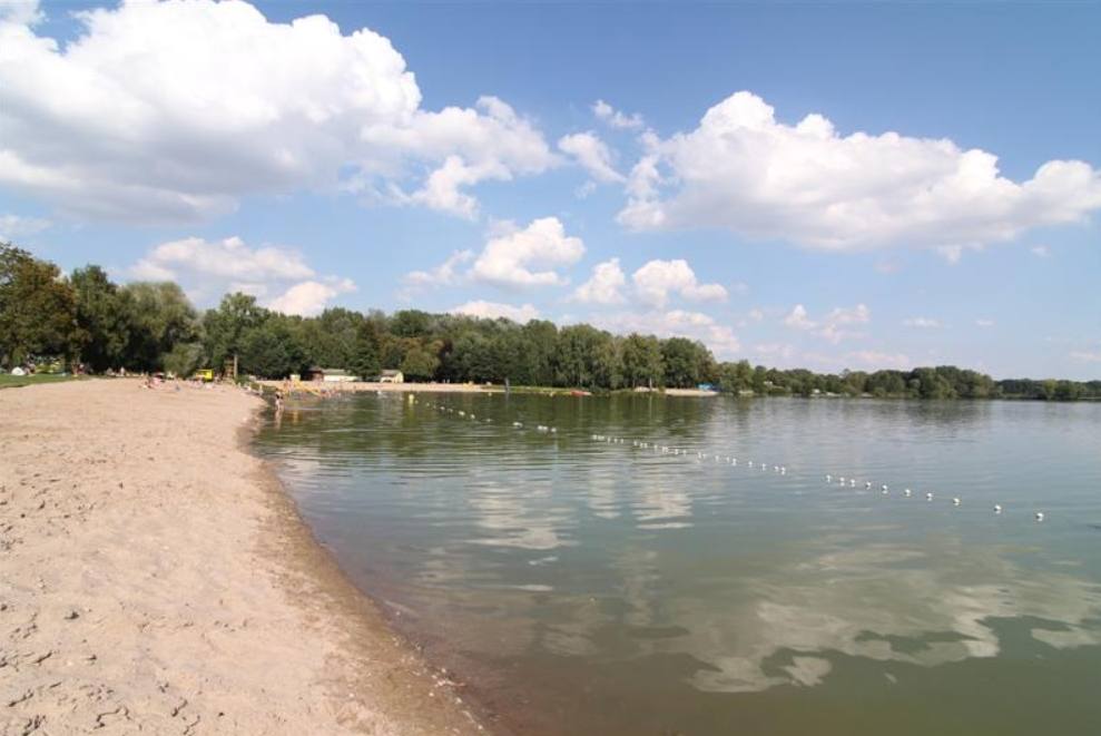 Přírodní koupaliště Jezero Poděbrady