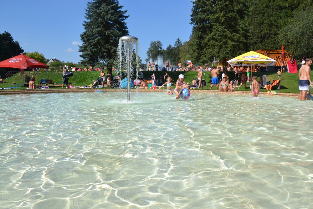 Koupaliště Luka nad Jihlavou.