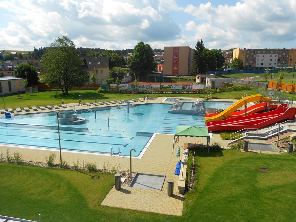 Plavecký bazén a koupaliště Tachov