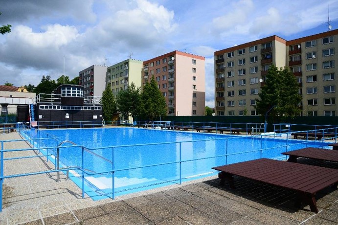 Venkovní plavecký bazén Bioska