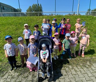 SPORTUJEME NA STOVKÁCH